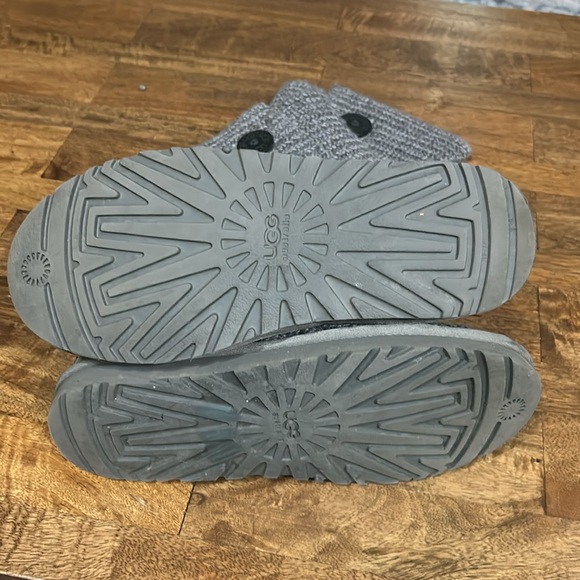 UGG Australia Classic Cardy Tall Boots in gray size 8 - Picture 6 of 6